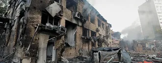 Al Menos Cuatro Muertos En Un Ataque Ruso Contra La Infraestructura Industrial y Portuaria De Mikoláyiv