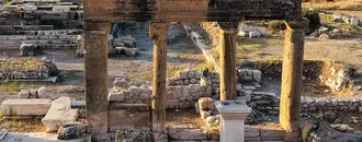Blaundos’ta 2 Bin 500 Yıllık Keşif: Garnizon Kentinde Kutsal Duvar Bulundu