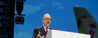 Pegasus Hava Yolları Yönetim Kurulu Başkanı Nane, Antalya'daki "Resort Turizm Kongresi"nde konuştu: