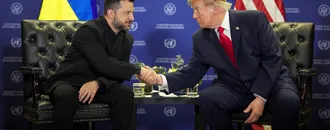 Trump Moldea Su Política Exterior en los Márgenes de la ONU: Diplomacia Personal y Amenazas Bélicas