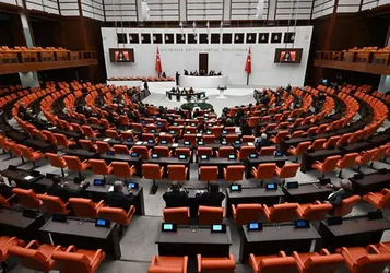 AK Parti, Fon Tasfiyesine İlişkin Kanun Teklifini TBMM'ye Sundu