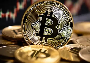 Bitcoin'de Son 10 Ayın En Yüksek Haftalık Kapanışı Geldi: 83 Bin Dolar Seviyesi Aşıldı! İbre Yukarı Mı Gidecek?
