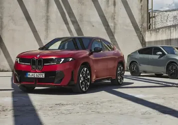 BMW'nin Yeni Elektrikli SUV Coupe Modeli İx4 Tanıtıldı