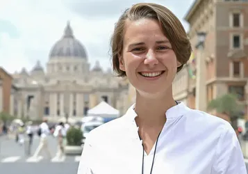 De Tiktok aux Bancs de L'Église, les Influenceurs Catholiques Français Attirent de Nouvelles Brebis