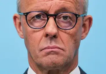El Auge de la Ultraderecha en Alemania y la Debilidad de Merz Inquietan en Bruselas