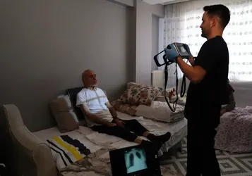 Evde sağlık hizmeti hastane sürecini ev ortamına taşıyarak hasta konforunu artırıyor