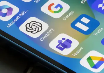 Openaı'dan Microsoft'a Ofis Hamlesi: Chatgpt Artık Word ve Powerpoint'e Rakip
