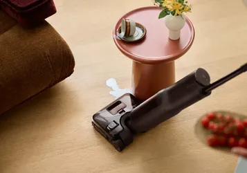 Roborock’un Yeni Dikey Süpürgesi Buhar ve 90 Derece Sıcak Suyla Temizlik Yapıyor