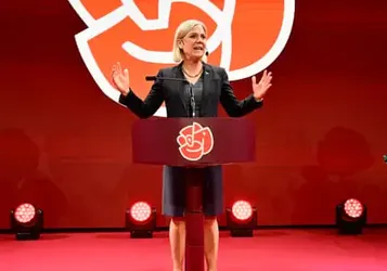 Sweden’s political parties launch coalition talks as both blocs try to secure power