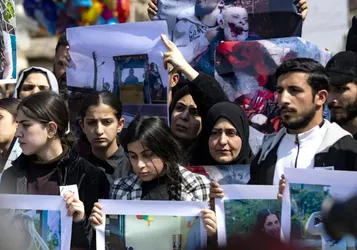Syrie : Premiers Verdicts Dans Les Massacres D'Alaouites, UN Militaire Condamné À 20 Ans De Prison