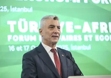 Ticaret Bakanı Bolat, TABEF'te "Güney Afrika Cumhuriyeti Ülke Sunumu" etkinliğinde konuştu: