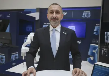 Üç iletişim operatörünün üst yöneticisi 5G ihalesini değerlendirdi