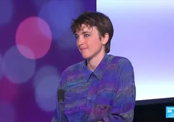 "Viser Juste" D’Adèle Haenel : Écrire pour Se Reconstruire