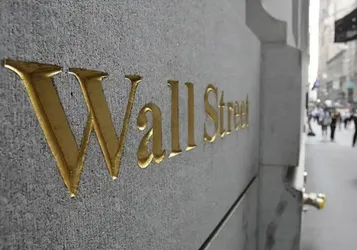 Wells Fargo S&P 500 hedefini düşürdü