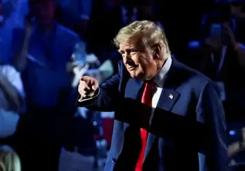 Why is Trump’s $5,000 offer to voters ‘like a woman’? Ask Fox News | Arwa Mahdawi