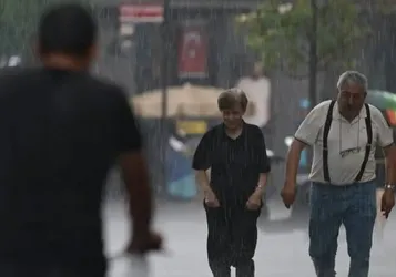 Yurdun Bazı Bölgeleri İçin Kuvvetli Yağış Ve Fırtına Uyarısı Var