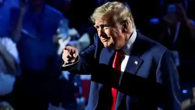 Why is Trump’s $5,000 offer to voters ‘like a woman’? Ask Fox News | Arwa Mahdawi