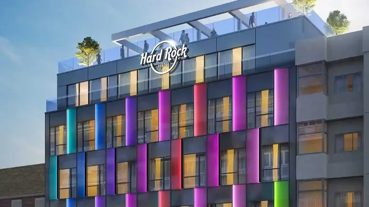Hard Rock Hotel en Espagne est devenu un centre de secours aux sinistrés du tremblement de terre