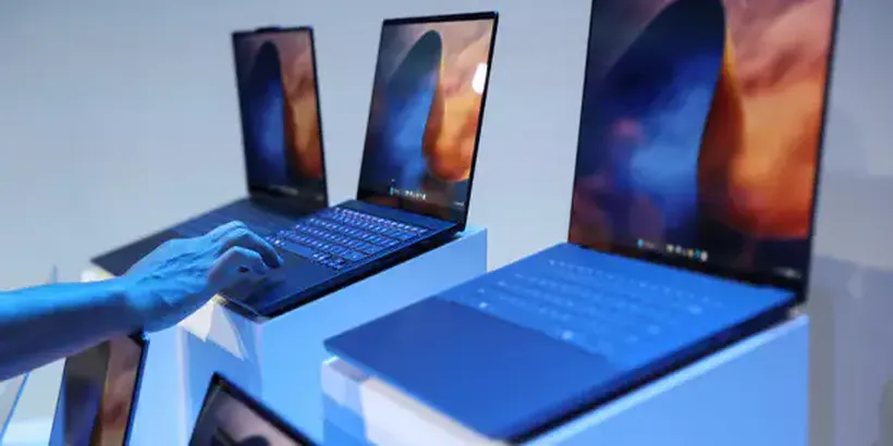 Microsoft, Apple'a Meydan Okudu: Bilgisayarlarda Yapay Zeka Yarışı Hızlandı