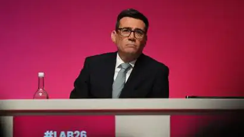 Andy Burnham Spricht Erstmals Als Premier Beim Parteitag