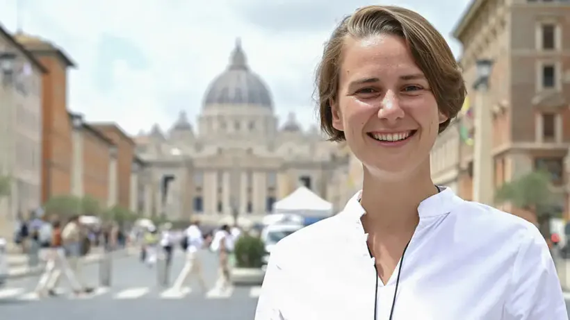 De Tiktok aux Bancs de L'Église, les Influenceurs Catholiques Français Attirent de Nouvelles Brebis
