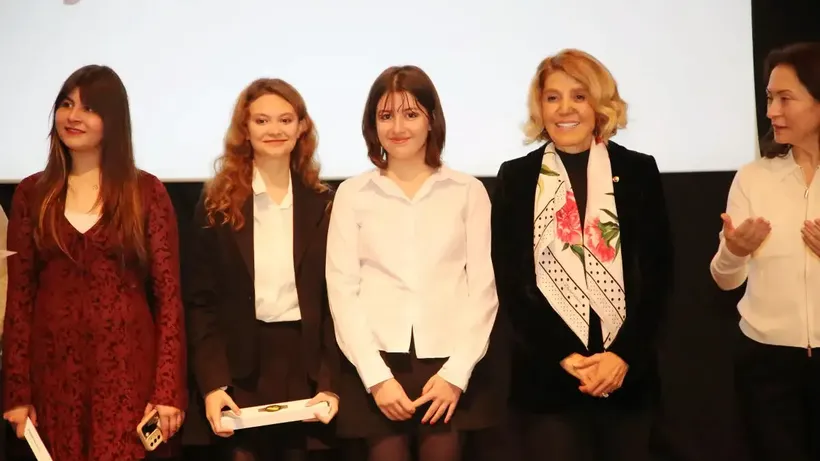 Doğa Kolejine Yeni Nesil Erken Girişimcilik Yarışması'ndan ödül