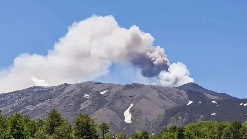 Etna Yeniden Harekete Geçti: Hava Ulaşımı Aksadı