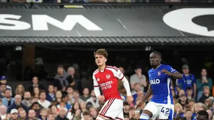 Max Dowman doubles up for Arsenal’s back-ups to beat Ipswich in Carabao Cup