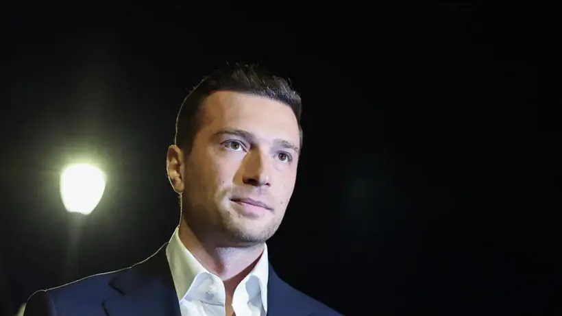 Mediapart Rapporte des Propos Antisémites de Bardella Qui Dénonce des "Faux Grossiers"