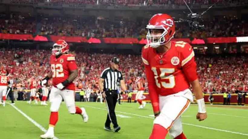Patrick Mahomes triumphant on NFL return as Chiefs beat up misfiring Broncos