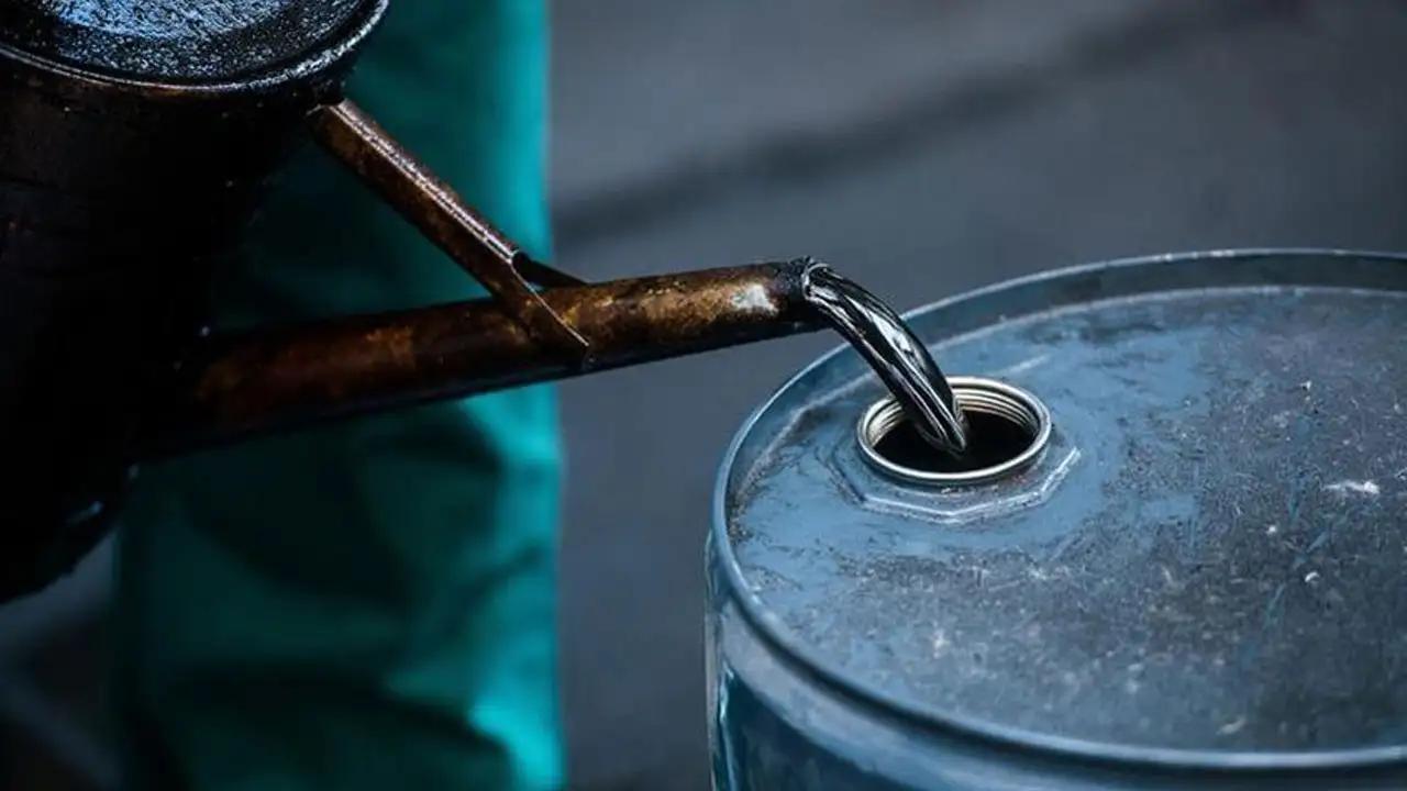 Brent Petrol Mayıs'ta Yüzde 19 Düşüşle 6 Yılın En Büyük Aylık Kaybını Yaşadı