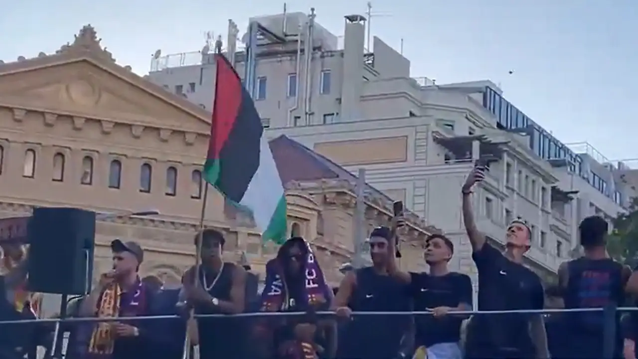 Lamine Yamal, Şampiyonluk Kutlamalarında Filistin Bayrağı Taşıdı